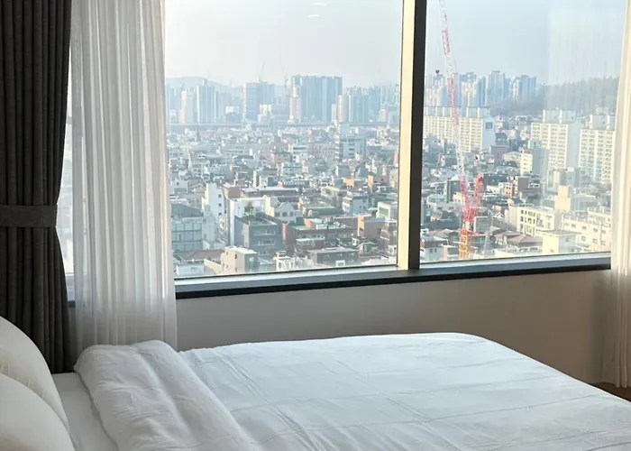 Hongdae Paradise Cityview Apartment Seoul